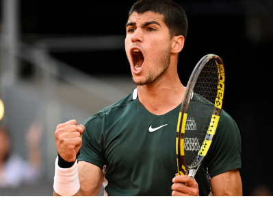 也使他站在 也使他站在