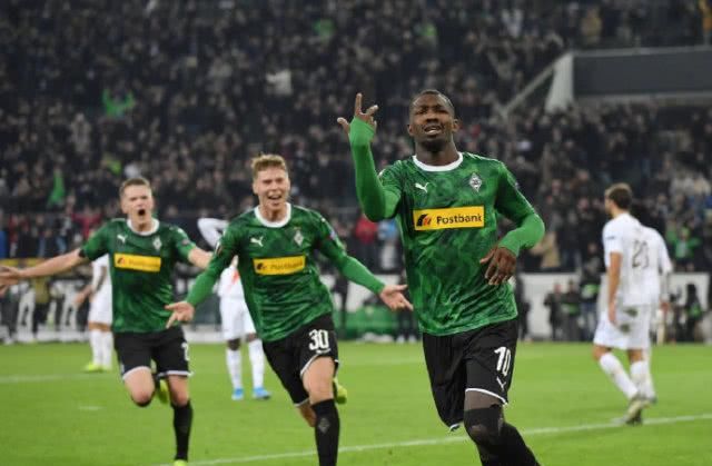 仅让她一举 仅让她一举