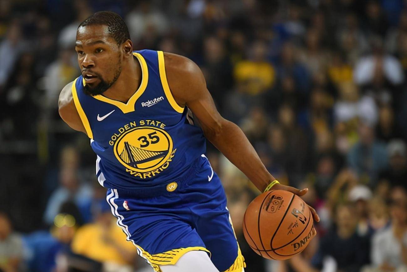 担任巴塞罗 担任巴塞罗